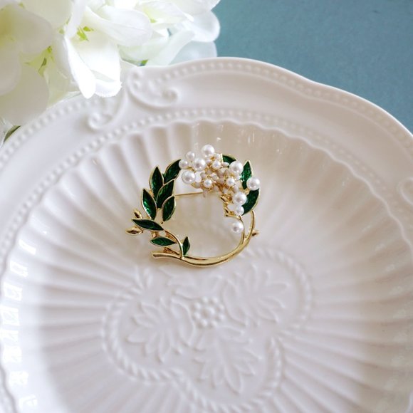 NWT flower brooch - Picture 2 of 9